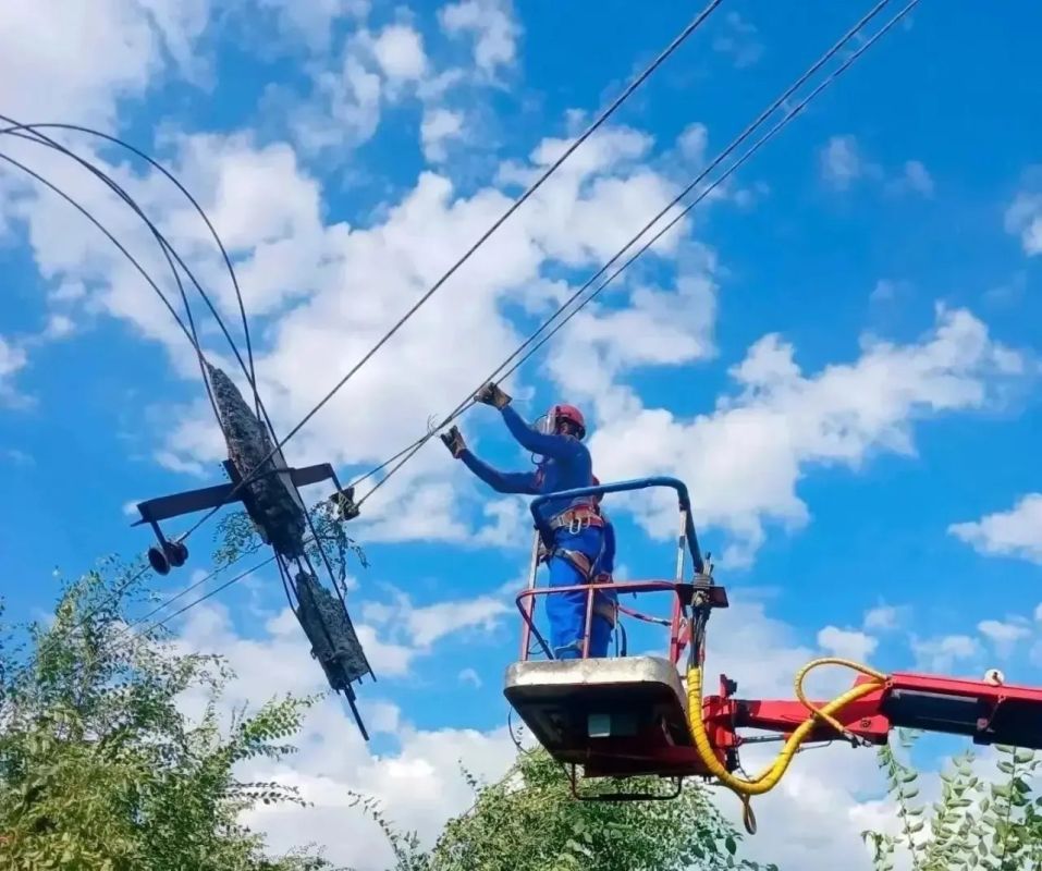 Слаженная работа специалистов «Россети Юг» помогла оперативно вернуть электричество жителям Дона Слаженная работа специалистов «Россети Юг» помогла оперативно вернуть электричество жителям Дона