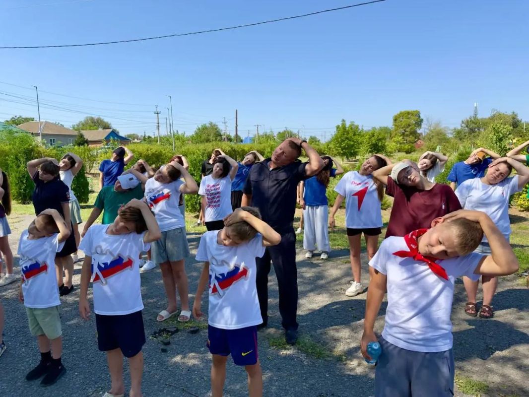 Зарядка со стражем порядка в Морозовске Зарядка со стражем порядка в Морозовске