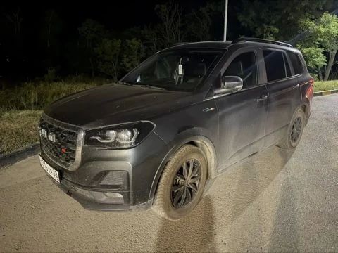 Полиция Волгодонска по горячим следам задержала угонщика автомобиля Полиция Волгодонска по горячим следам задержала угонщика автомобиля