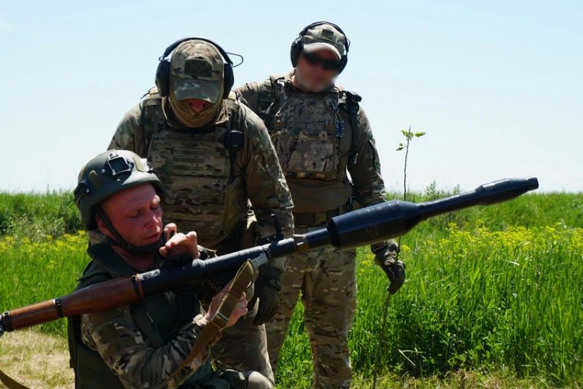 На полигоне ЮВО прошли занятия по огневой подготовке с контрактниками
