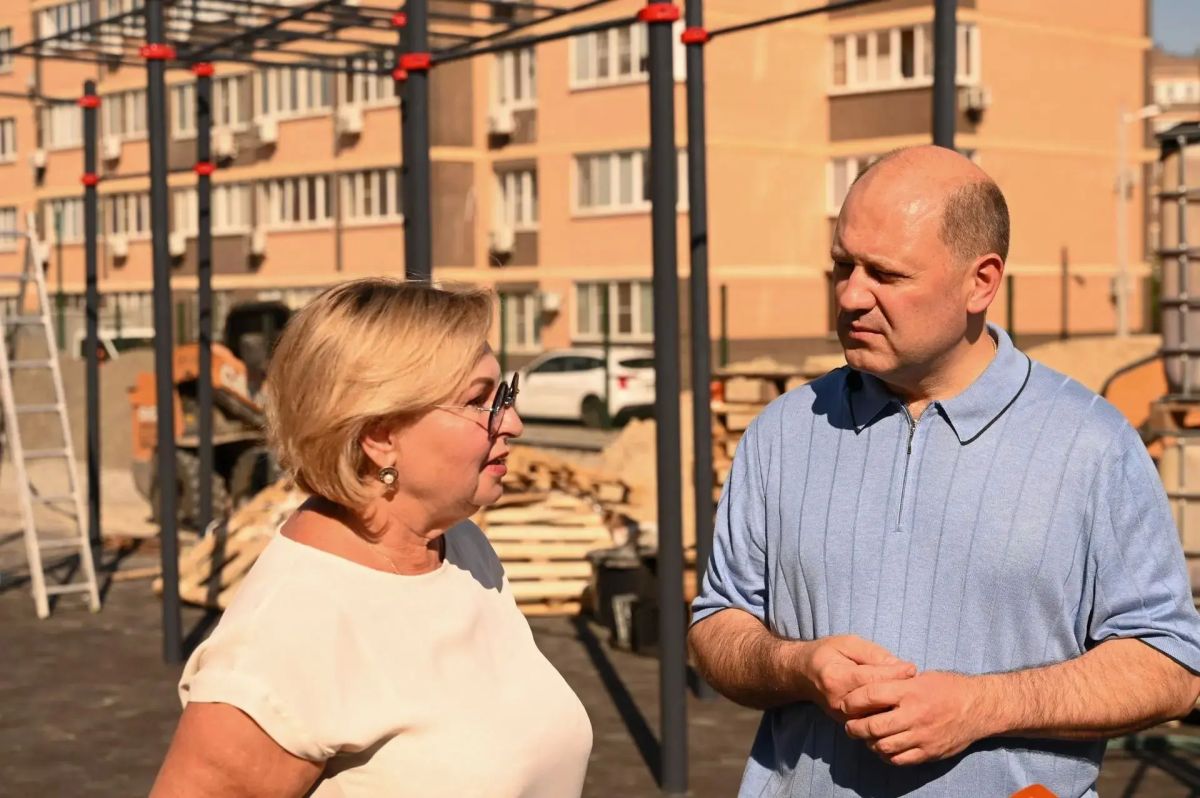 Александр Скрябин: На дворе - последний летний месяц, и мы уже вовсю начинаем думать о сборе наших детей в школу. Александр Скрябин: На дворе - последний летний месяц, и мы уже вовсю начинаем думать о сборе наших детей в школу.