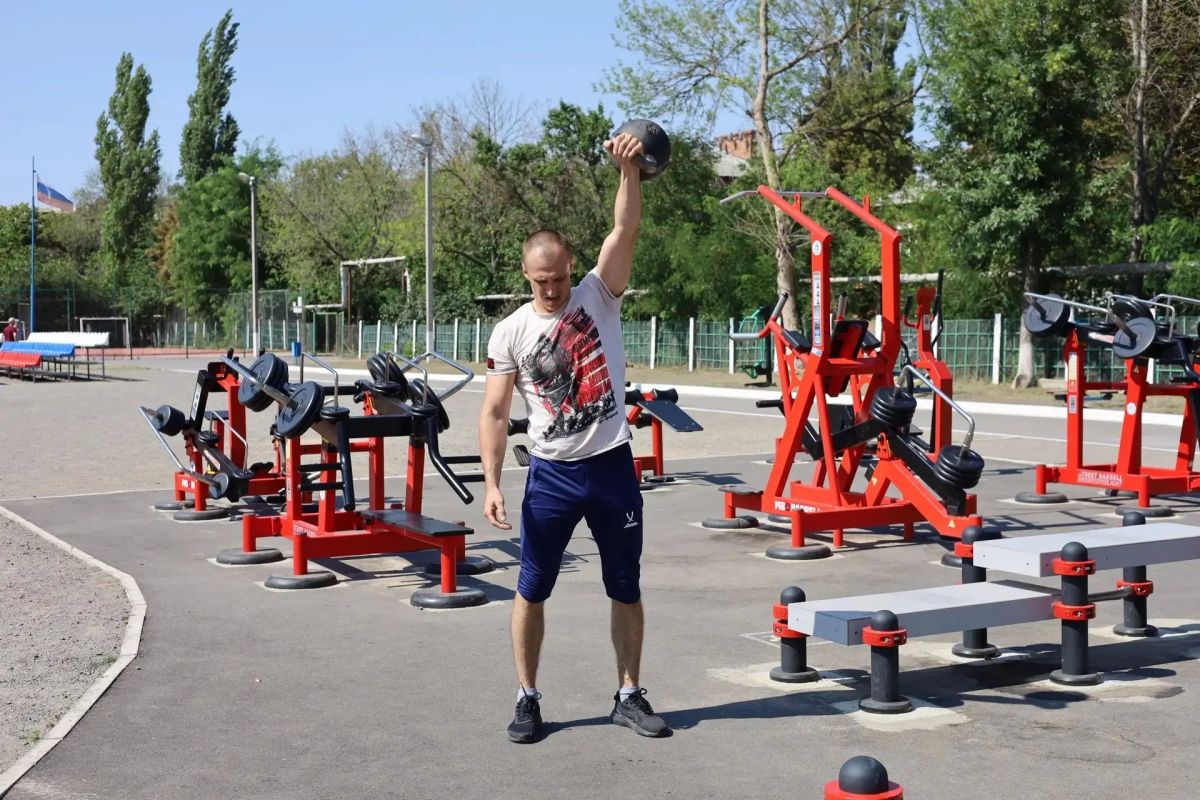 В поселке имени Красина на территории стадиона состоялось торжественное открытие спортивной площадки «Готов к труду и обороне» В поселке имени Красина на территории стадиона состоялось торжественное открытие спортивной площадки «Готов к труду и обороне»
