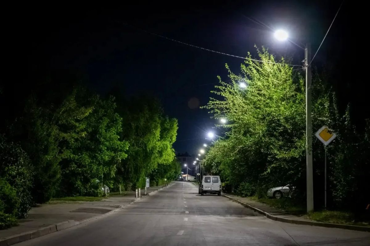 Александр Скрябин: В мае на личном приеме жительница Вертолетного поля попросила решить проблему с освещением на улице Батуринской Александр Скрябин: В мае на личном приеме жительница Вертолетного поля попросила решить проблему с освещением на улице Батуринской