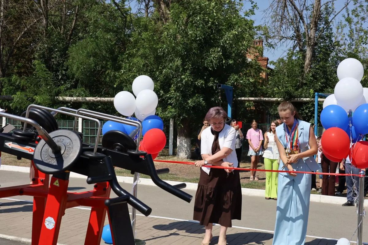 В поселке имени Красина на территории стадиона состоялось торжественное открытие спортивной площадки «Готов к труду и обороне» В поселке имени Красина на территории стадиона состоялось торжественное открытие спортивной площадки «Готов к труду и обороне»