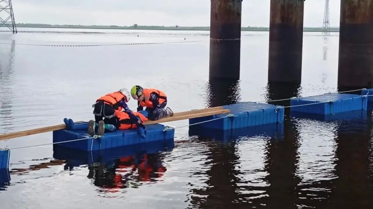 Команда юных спасателей из Ростовской области завоевала 2 место на всероссийских соревнованиях «Школа безопасности» в Ханты-Мансийске Команда юных спасателей из Ростовской области завоевала 2 место на всероссийских соревнованиях «Школа безопасности» в Ханты-Мансийске