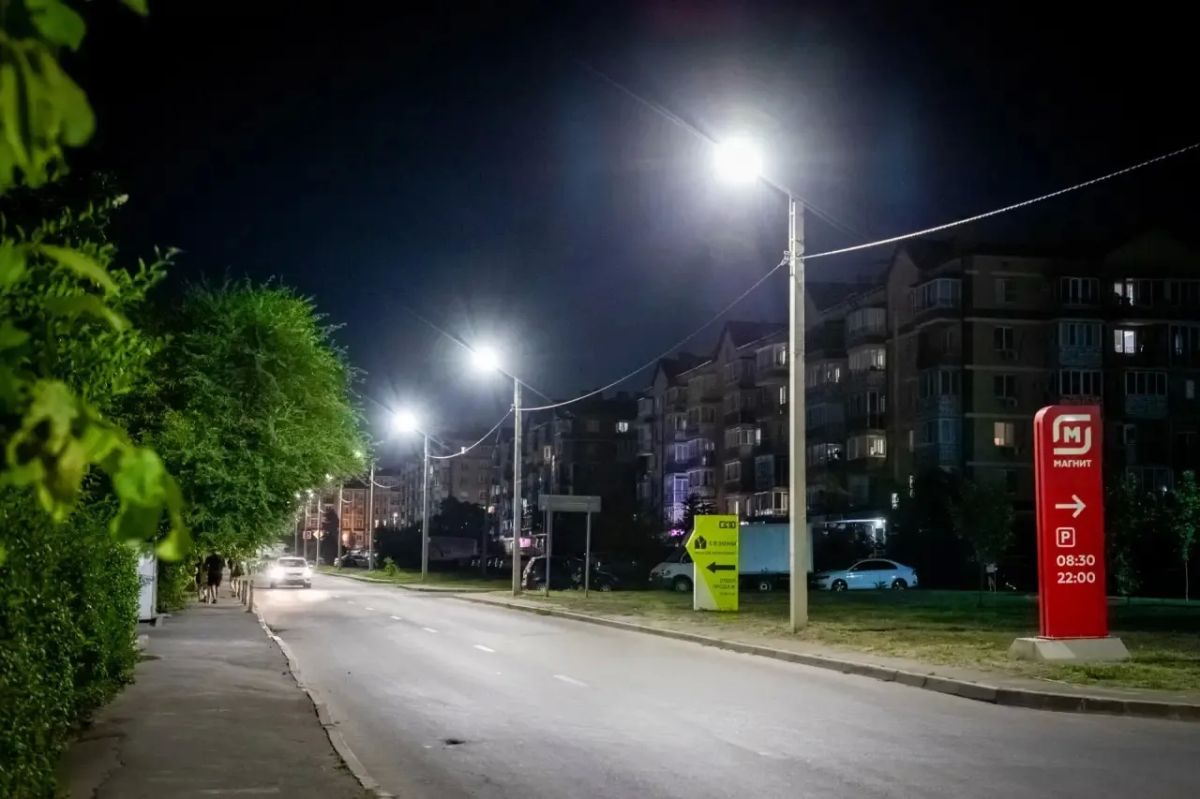 Александр Скрябин: В мае на личном приеме жительница Вертолетного поля попросила решить проблему с освещением на улице Батуринской Александр Скрябин: В мае на личном приеме жительница Вертолетного поля попросила решить проблему с освещением на улице Батуринской