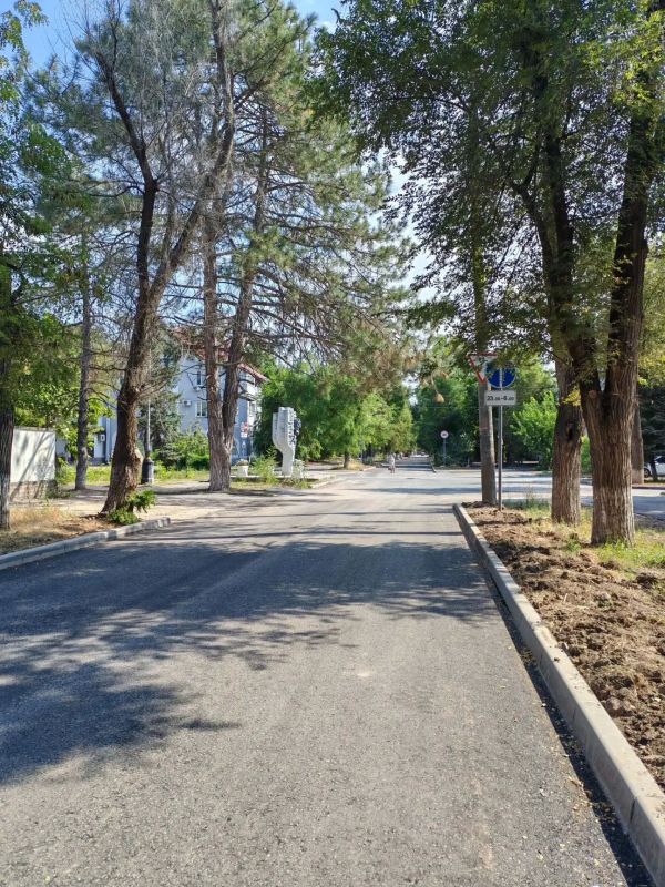 В Волгодонске обновили проезжую часть и тротуар в переулке Пушкина В Волгодонске обновили проезжую часть и тротуар в переулке Пушкина