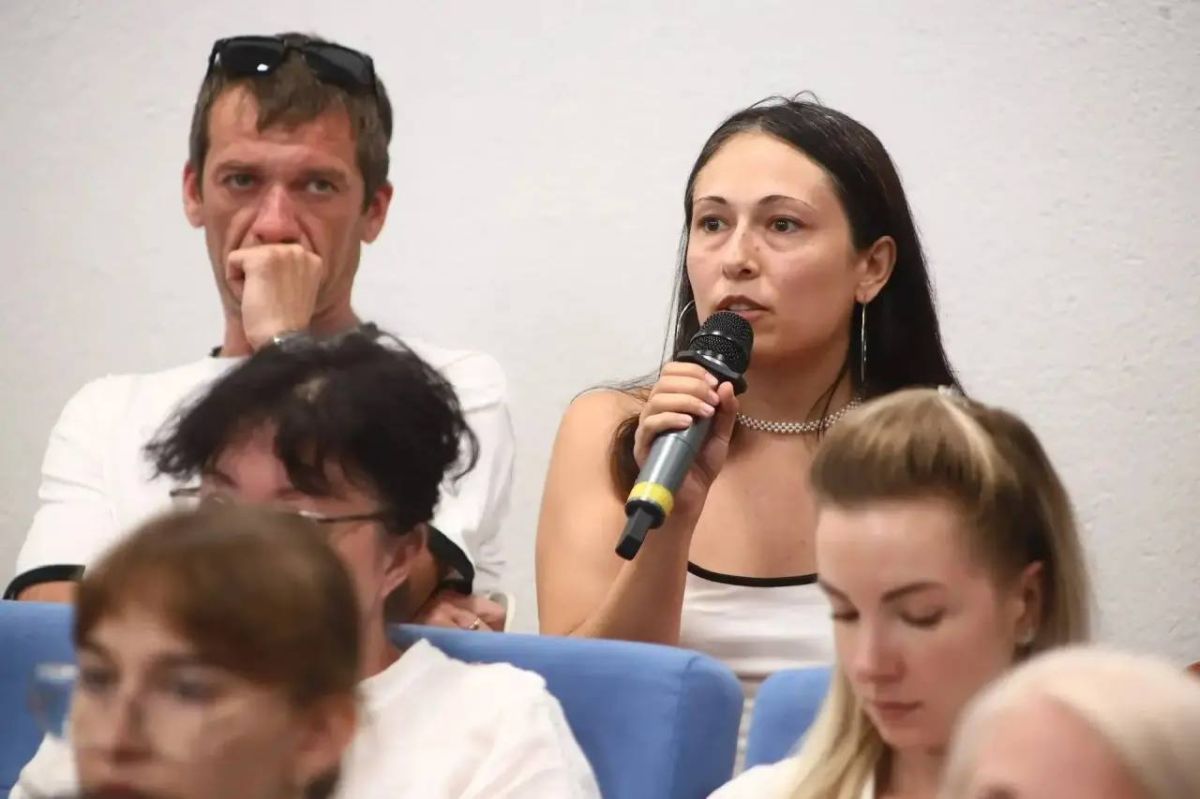 Администрация Ростова провела встречу с жителями Советского района Администрация Ростова провела встречу с жителями Советского района