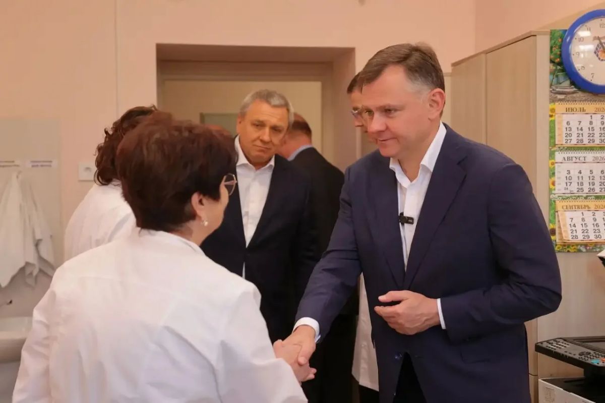 Юрий Слюсарь: Сегодня посмотрел на работу двух медицинских учреждений в Ростове - ЦГБ имени Н.А.Семашко и КДЦ «Здоровье» Юрий Слюсарь: Сегодня посмотрел на работу двух медицинских учреждений в Ростове - ЦГБ имени Н.А.Семашко и КДЦ «Здоровье»