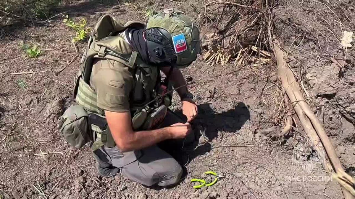 ростовском микрорайоне Суворовском обезвредили стокилограммовую авиабомбу времен Великой Отечественной войны