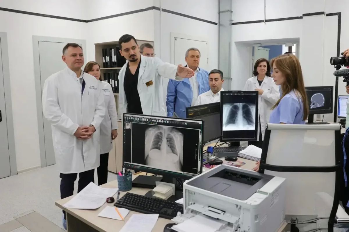 Юрий Слюсарь: Сегодня посмотрел на работу двух медицинских учреждений в Ростове - ЦГБ имени Н.А.Семашко и КДЦ «Здоровье» Юрий Слюсарь: Сегодня посмотрел на работу двух медицинских учреждений в Ростове - ЦГБ имени Н.А.Семашко и КДЦ «Здоровье»