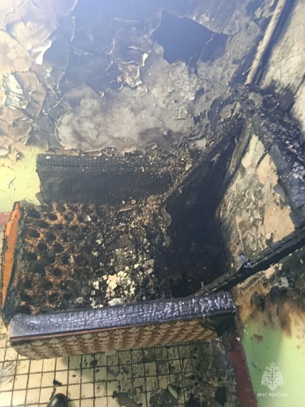 Неудачно покурил …. В Волгодонске загорелось на лестничной клетке девятиэтажки