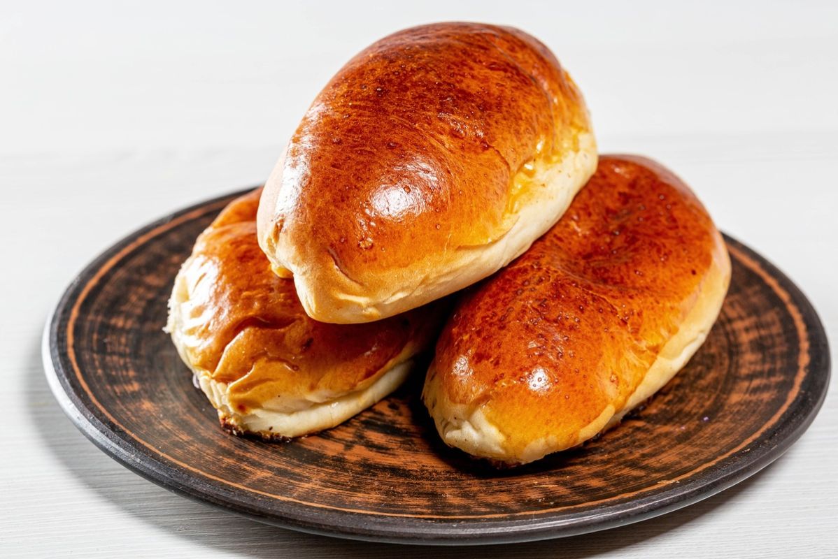 Аромат детства: как приготовить вкусные пирожки с душистыми начинками