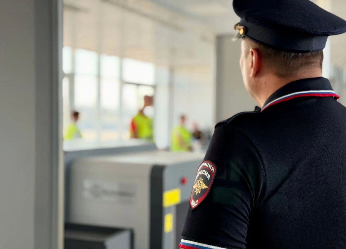 Безопасность на матче - под контролем полиции Безопасность на матче - под контролем полиции