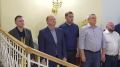 Дорогие новочеркасцы!. В нашем городе произошло понастоящему большое и светлое событие — митрополит Ростовский и Новочеркасский Меркурий совершил великое освящение нижнего криптового храма-усыпальницы в честь Покрова...