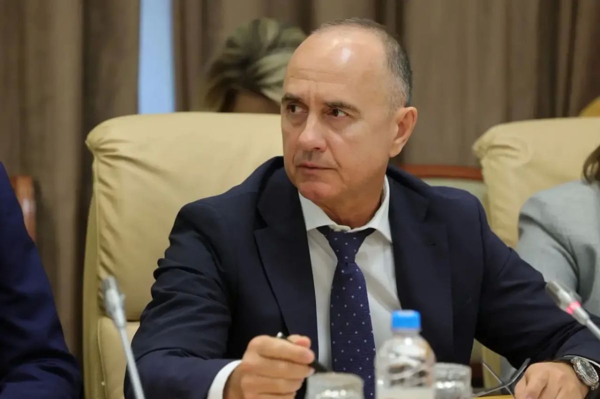 Юрий Слюсарь: Провёл оперативное совещание в правительстве с участием глав муниципалитетов Юрий Слюсарь: Провёл оперативное совещание в правительстве с участием глав муниципалитетов