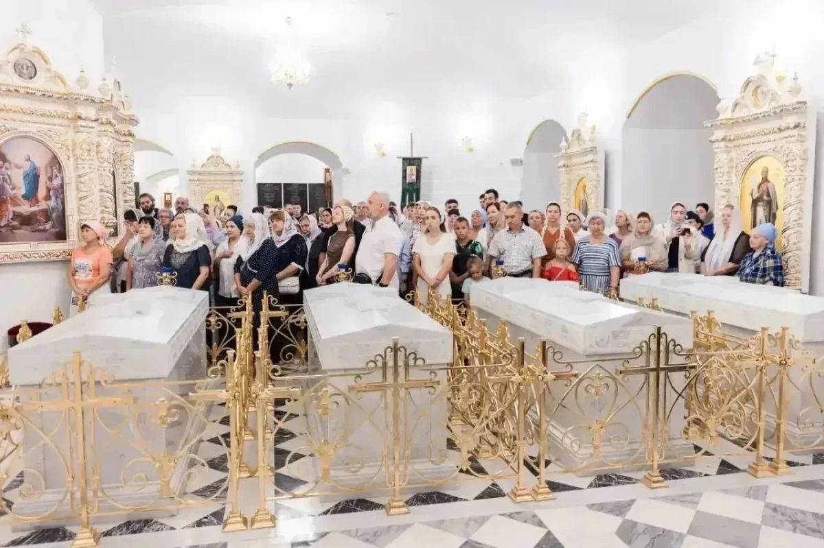 В Новочеркасске освятилинижний криптовый храм в честь Покрова Пресвятой Богородицы в Вознесенском войсковом всеказачьем соборе, сообщил губернатор Ростовской области Юрий Слюсарь В Новочеркасске освятилинижний криптовый храм в честь Покрова Пресвятой Богородицы в Вознесенском войсковом всеказачьем соборе, сообщил губернатор Ростовской области Юрий Слюсарь