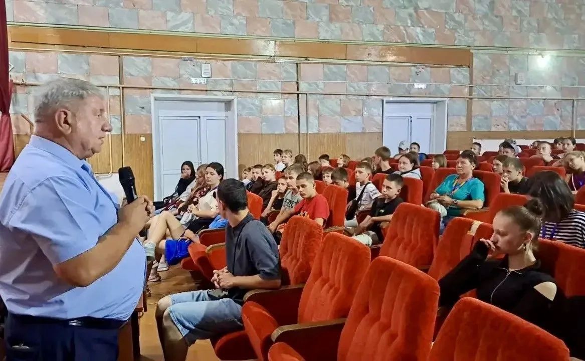 «Каникулы с Общественным советом»: уроки безопасности для ребят в лагерях «Орленок» и «Красный десант» «Каникулы с Общественным советом»: уроки безопасности для ребят в лагерях «Орленок» и «Красный десант»