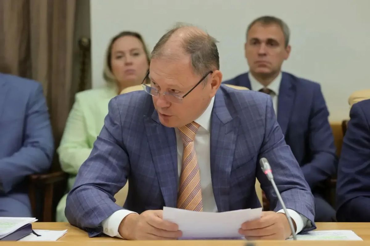 Юрий Слюсарь: Провёл оперативное совещание в правительстве с участием глав муниципалитетов Юрий Слюсарь: Провёл оперативное совещание в правительстве с участием глав муниципалитетов