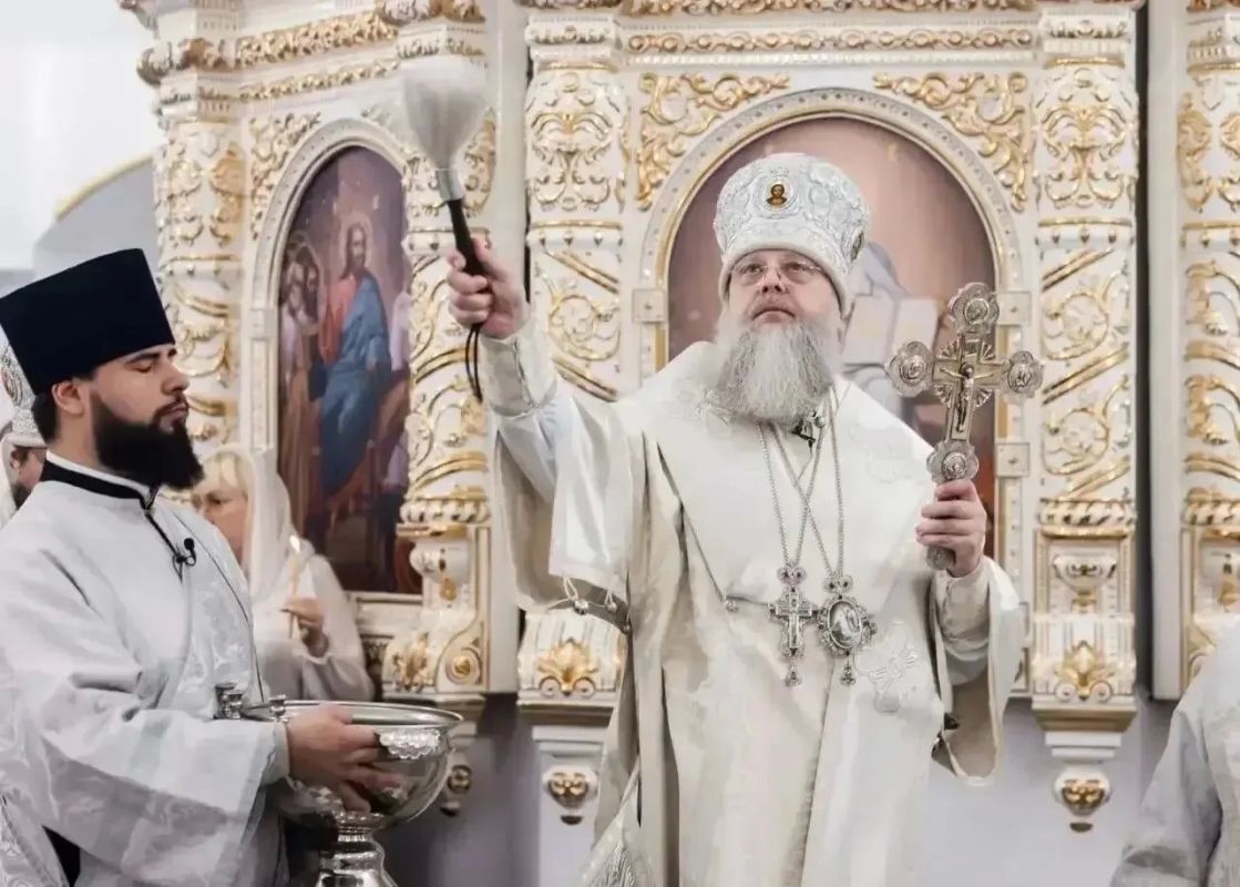 Нижний храм Новочеркасского собора освящен после реконструкции Нижний храм Новочеркасского собора освящен после реконструкции