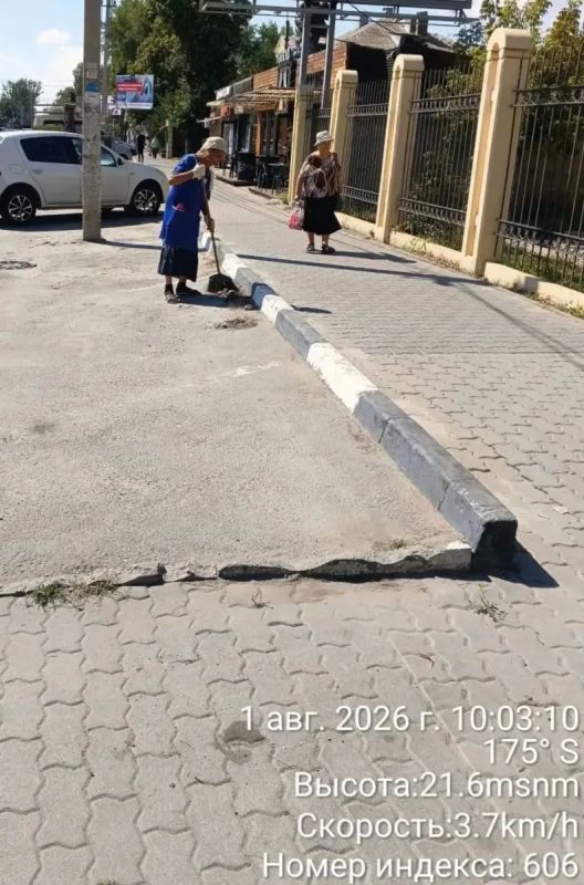 Уборка Батайска продолжается ежедневно Уборка Батайска продолжается ежедневно