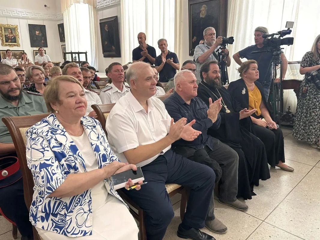 В Новочеркасском музее истории донского казачества прошла презентация культурно-просветительского проекта «Битва за Лукоморье» В Новочеркасском музее истории донского казачества прошла презентация культурно-просветительского проекта «Битва за Лукоморье»