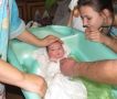 Как правильно купать новорожденного: полезные советы для родителей