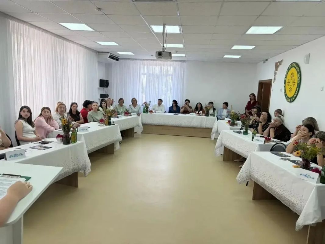 Сегодня, 19 августа 2026 года, в рамках республиканского августовского педагогического совещания работников образования «Единое образовательное и воспитательное пространство как средство укрепления единства народов» прошла... Сегодня, 19 августа 2026 года, в рамках республиканского августовского педагогического совещания работников образования «Единое образовательное и воспитательное пространство как средство укрепления единства народов» прошла...