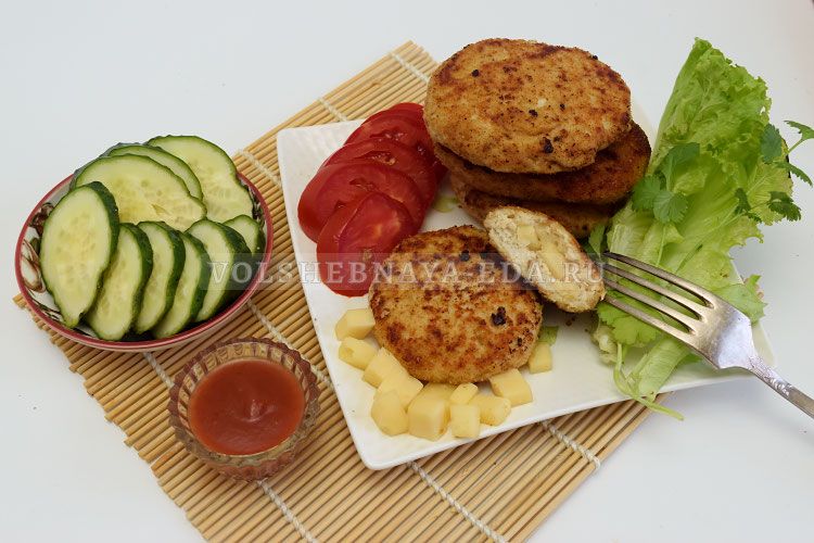 Куриные котлеты с сыром
