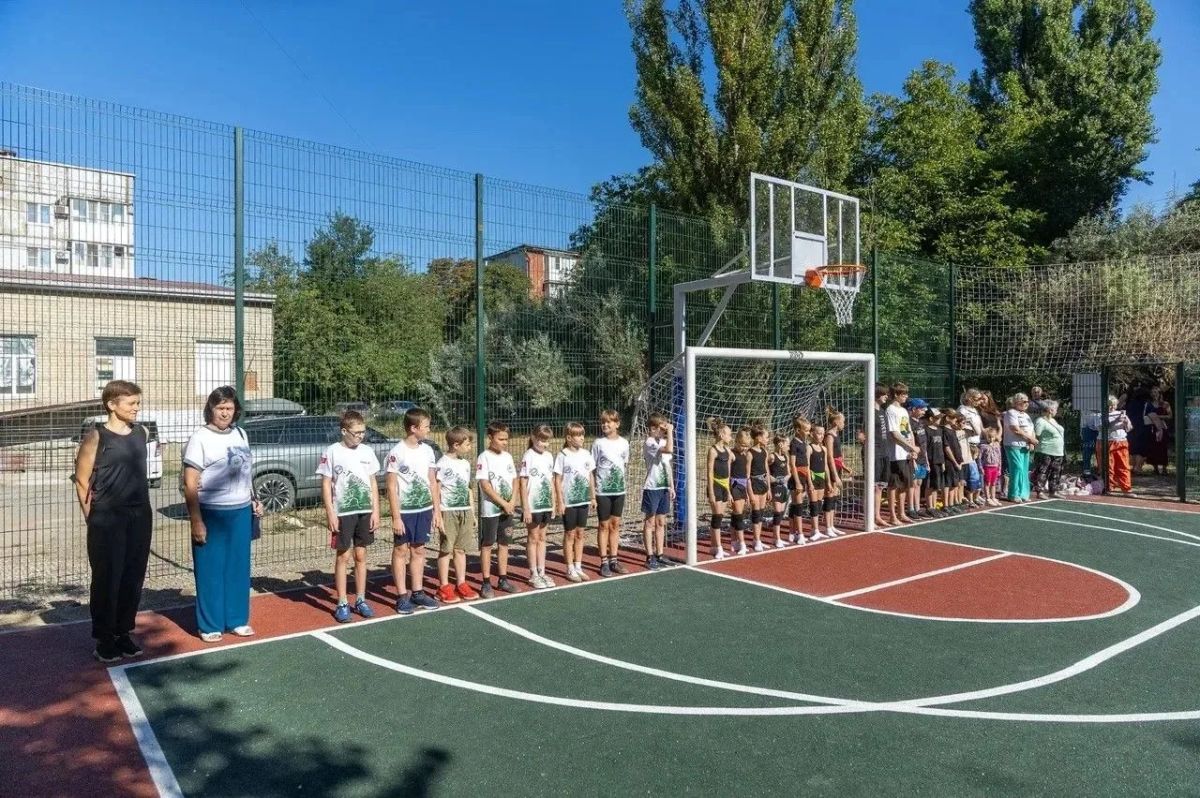 В Таганроге открыли новую многофункциональную спортивную площадку, сообщила глава города Светлана Камбулова В Таганроге открыли новую многофункциональную спортивную площадку, сообщила глава города Светлана Камбулова