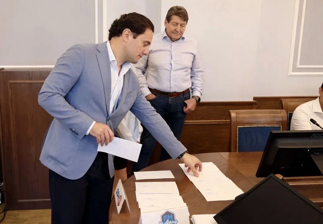 Проведена жеребьевка по распределению бесплатного эфирного времени Проведена жеребьевка по распределению бесплатного эфирного времени
