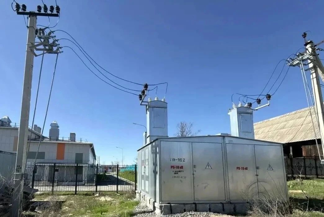 В Красном Сулине построили новую подстанцию для школы № 2, сообщает АО «Донэнерго»