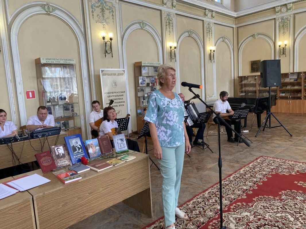 Сегодня в Большом зале Центральной городской библиотеки имени А. С. Пушкина прошёл литературный вечер, посвящённый памяти выдающегося писателя и Почётного гражданина Новочеркасска Анатолия Калинина Сегодня в Большом зале Центральной городской библиотеки имени А. С. Пушкина прошёл литературный вечер, посвящённый памяти выдающегося писателя и Почётного гражданина Новочеркасска Анатолия Калинина