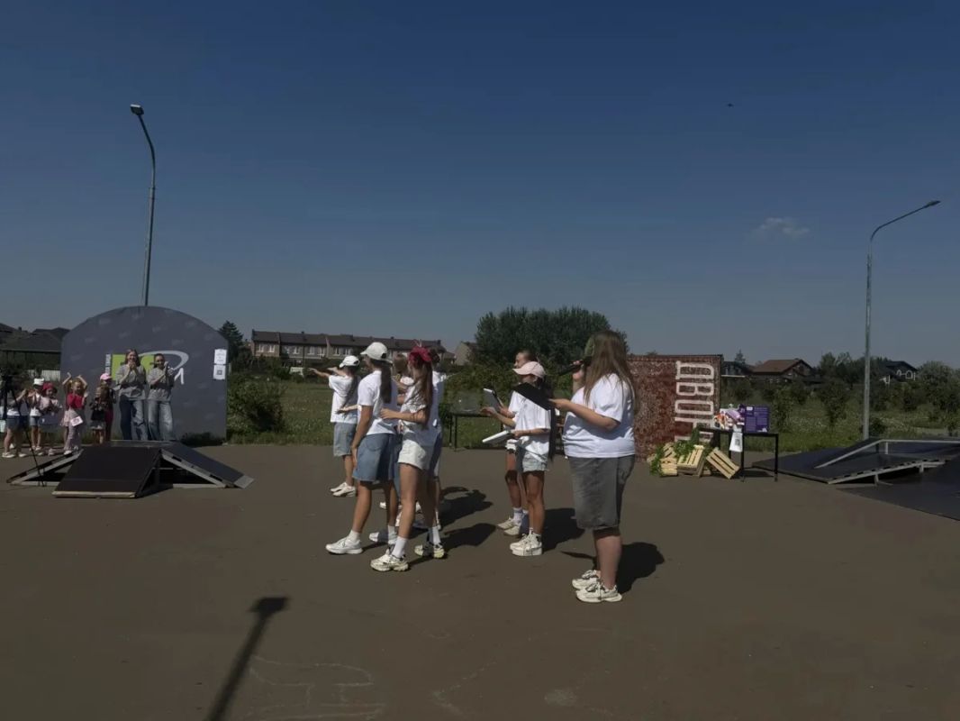 В Батайске прошёл благотворительный праздник «ДВОРЫ» В Батайске прошёл благотворительный праздник «ДВОРЫ»