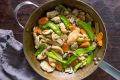 Вкусный рецепт курицы с грибами: просто и быстро