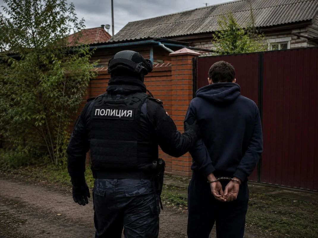 В Неклиновском районе 26-летний парень ворвался в чужой дом, избил мужчину и пригрозил убить подростка ради 10 тысяч рублей