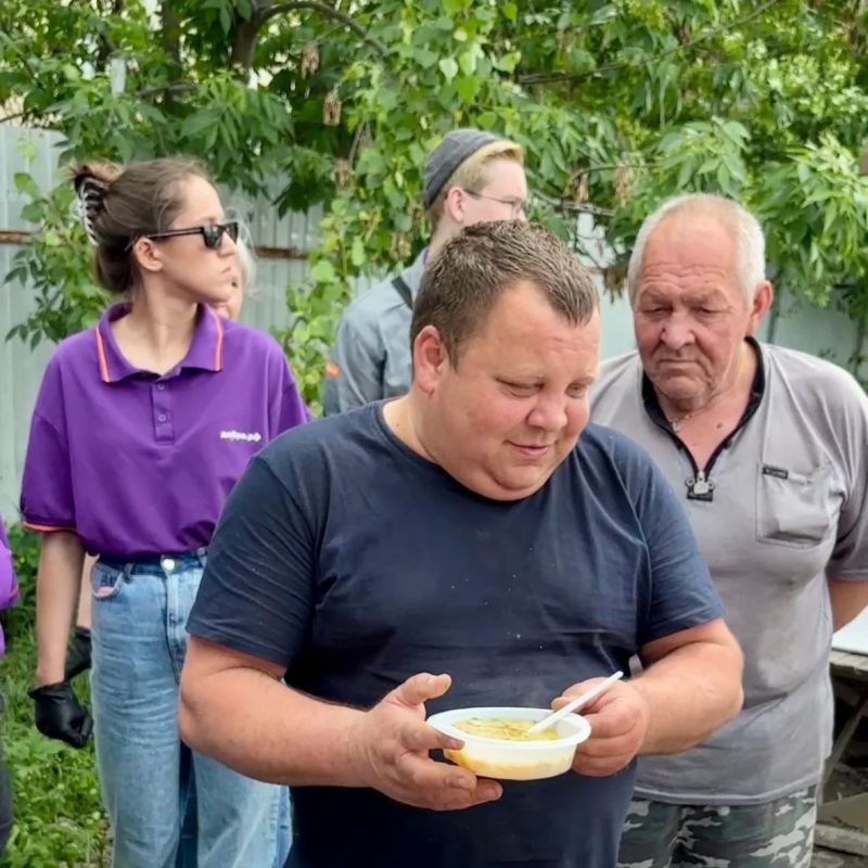 «Столовая под открытым небом» в Шахтах «Столовая под открытым небом» в Шахтах