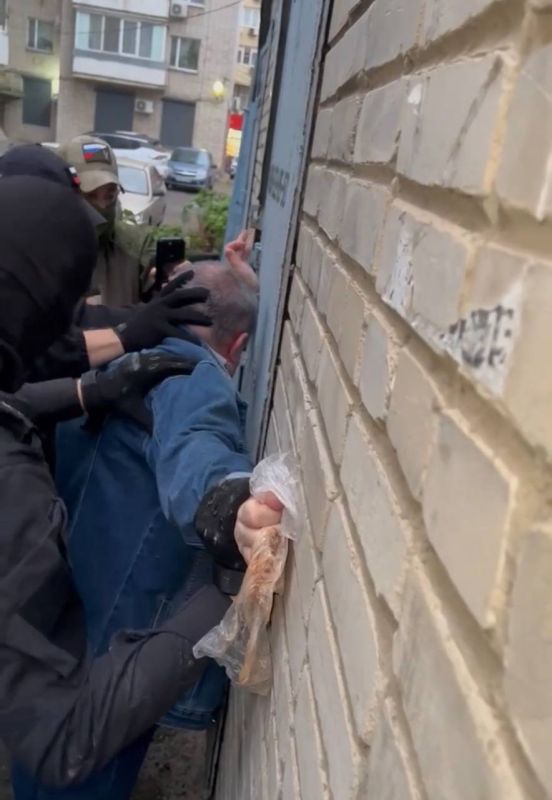 Ростовчанина осудили на 6 лет за оправдание убийства генерала Кириллова Ростовчанина осудили на 6 лет за оправдание убийства генерала Кириллова