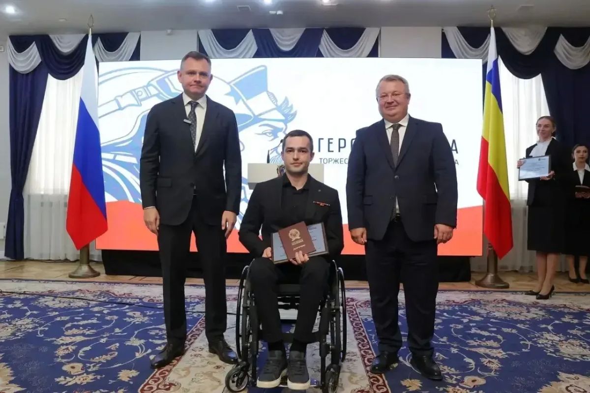 Юрий Слюсарь: Сегодня вручили дипломы выпускникам проекта «Герои Дона» Юрий Слюсарь: Сегодня вручили дипломы выпускникам проекта «Герои Дона»