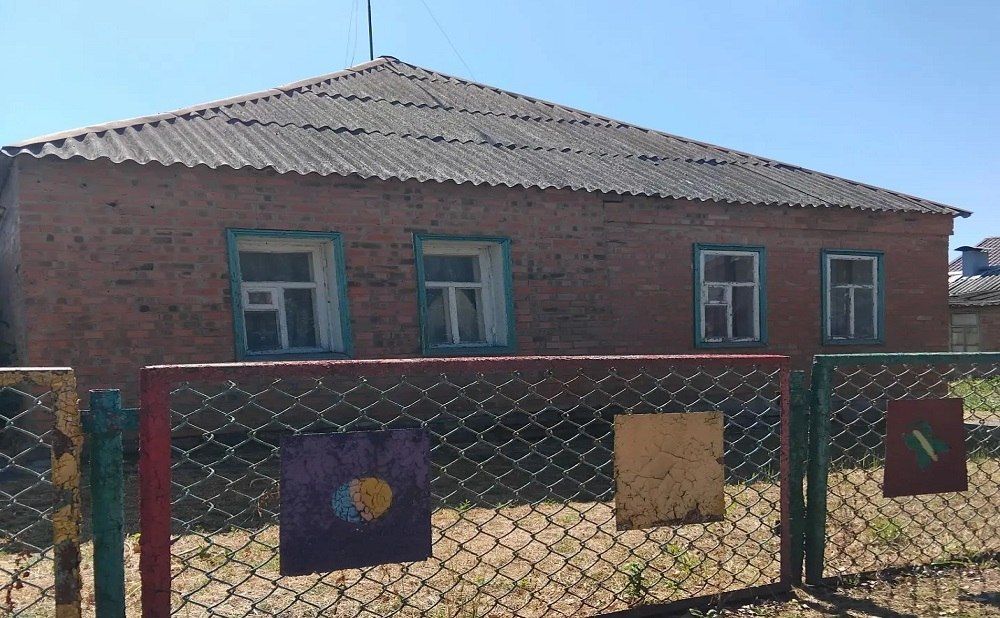 В Ростовской области выставили на продажу заброшенный детский сад В Ростовской области выставили на продажу заброшенный детский сад