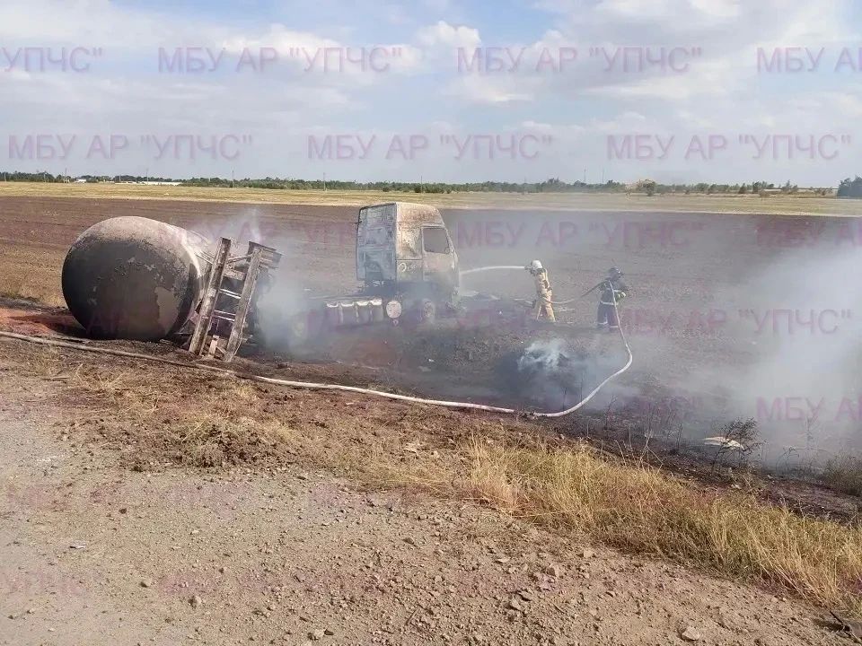 Женщина пострадала при столкновении с газовозом на Северном обходе Ростова Женщина пострадала при столкновении с газовозом на Северном обходе Ростова