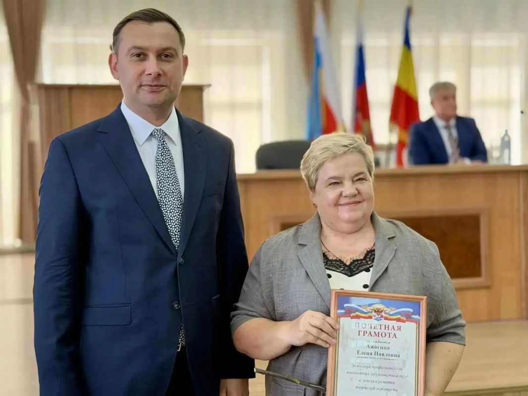 26 августа в Большом зале городской Думы прошла ежегодная педагогическая конференция, посвящённая началу нового учебного года 26 августа в Большом зале городской Думы прошла ежегодная педагогическая конференция, посвящённая началу нового учебного года
