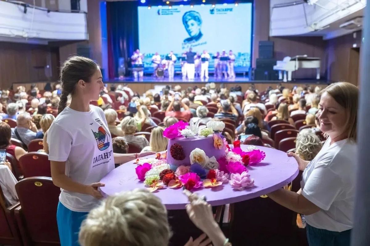 "Фуфа великолепная" спустя 130 лет снова на сцене "Фуфа великолепная" спустя 130 лет снова на сцене