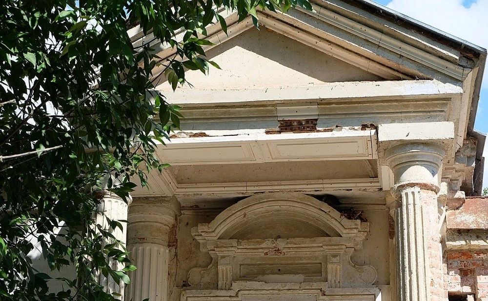 В Таганроге выставили на торги 200-летний особняк В Таганроге выставили на торги 200-летний особняк