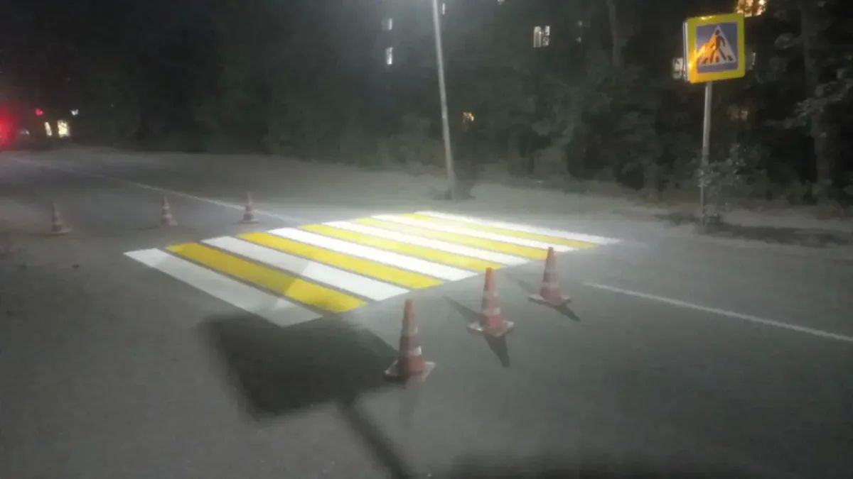 В Батайске продолжается обновление дорожной разметки В Батайске продолжается обновление дорожной разметки