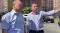 Александр Скрябин: Нахожусь на месте ночного просшествия в Пролетарском районе. Сейчас экспертный центр при ДГТУ приступил к обследованию. По результатам обследования будет решаться вопрос о возвращении жителей в свои...