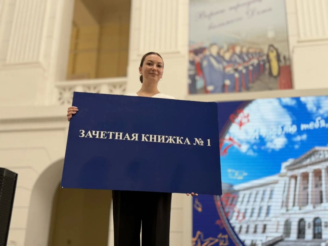 В Крытом дворе Южно-Российского государственного политехнического университета (НПИ) имени Матвея Платова состоялось торжественное мероприятие, посвященное Дню знаний и началу нового 2026–2027 учебного года В Крытом дворе Южно-Российского государственного политехнического университета (НПИ) имени Матвея Платова состоялось торжественное мероприятие, посвященное Дню знаний и началу нового 2026–2027 учебного года