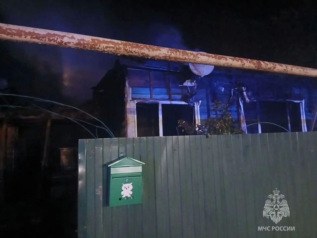 Накануне вечером в одном из домов ст. Багаевской произошел пожар Накануне вечером в одном из домов ст. Багаевской произошел пожар