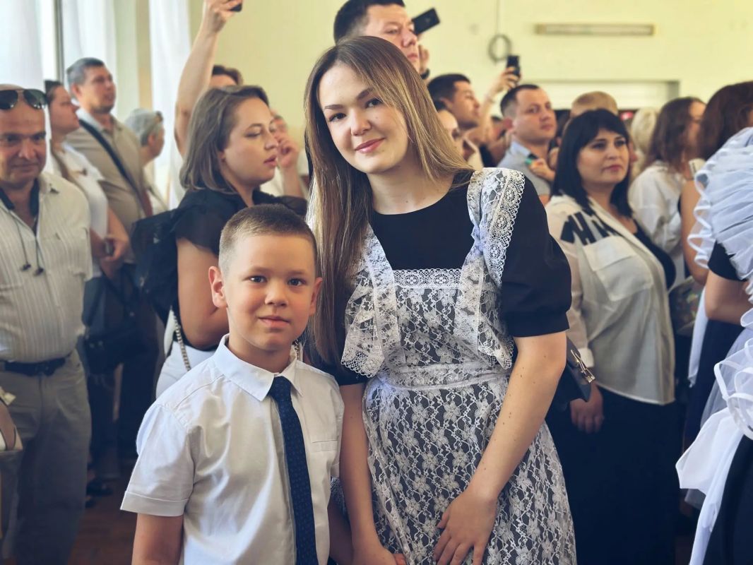 Сегодня в Новочеркасске прошли торжественные линейки, посвященные началу учебного года Сегодня в Новочеркасске прошли торжественные линейки, посвященные началу учебного года