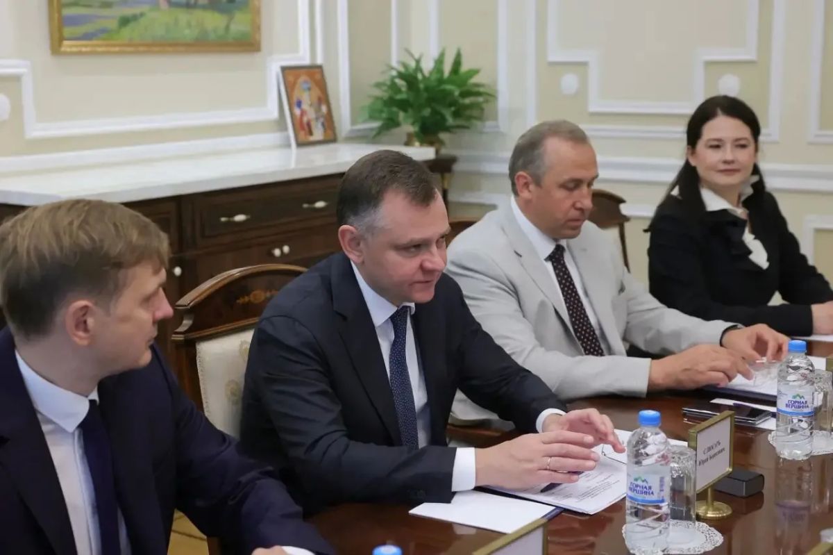 Юрий Слюсарь: Развиваем международное сотрудничество Юрий Слюсарь: Развиваем международное сотрудничество